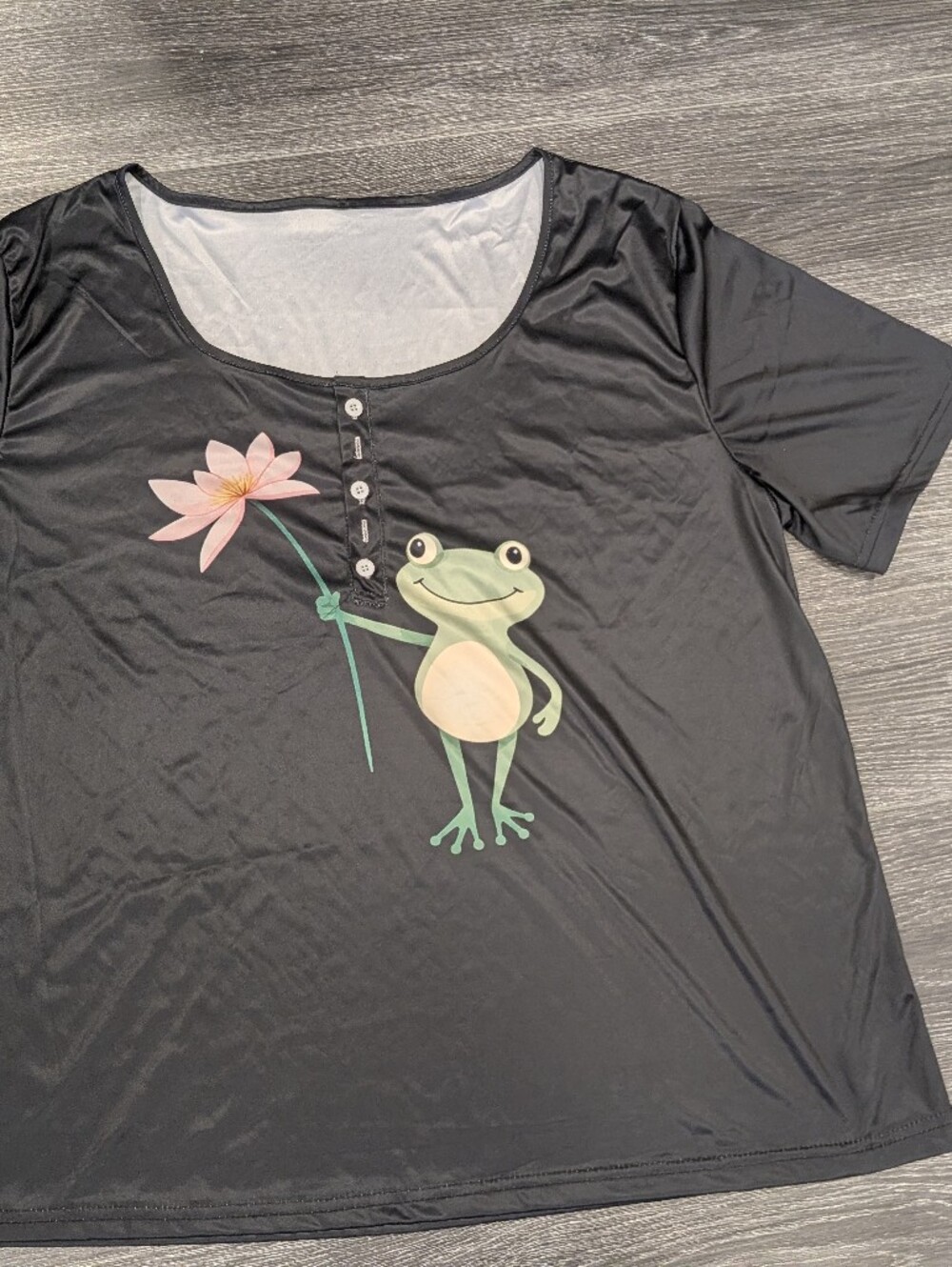 Women's Black Short Sleeve Tee with Frog & Pink Flower Graphic